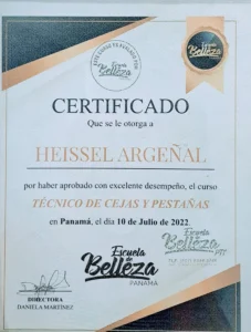 Diploma de cejas y pestañas de Heissell